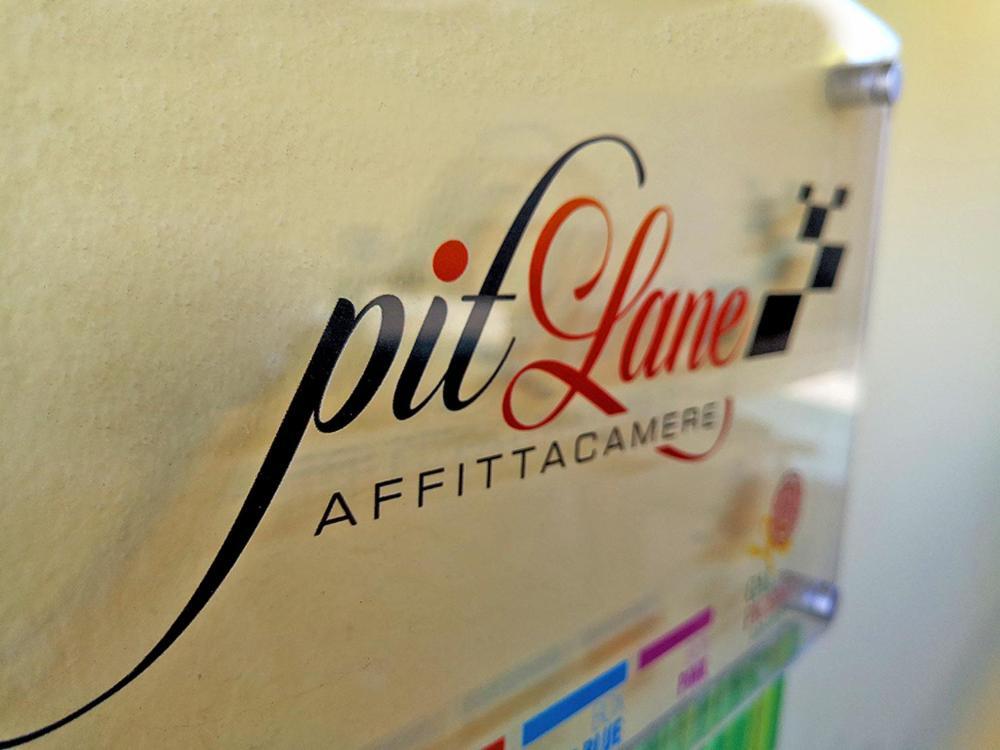 Pit Lane Affittacamere Offida Exterior foto